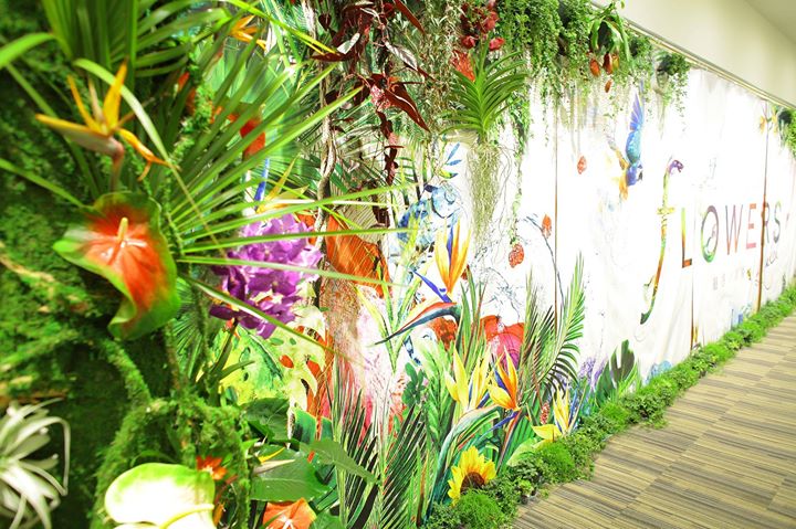 「FLOWERS BY NAKED 魅惑の楽園」の世界へ誘う、エントランスのお花と植物の提供をしてくださったお花屋さん”Flower shop nonno”をご紹介。 FLOWERS BY NAKED